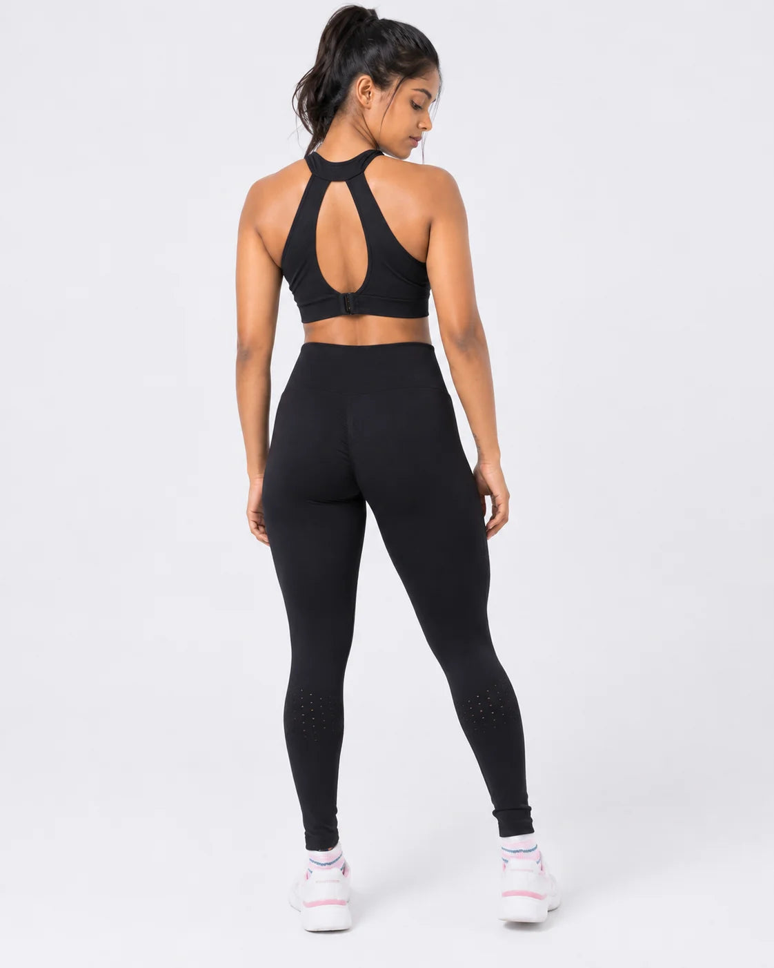 GripTech Chic Seamless Sports Bra - Medium Support